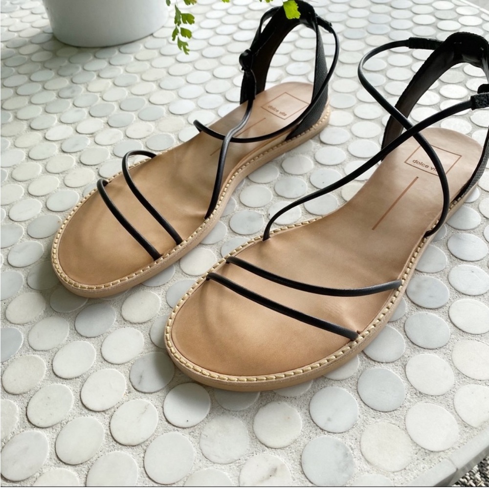 Dolce vita sandals